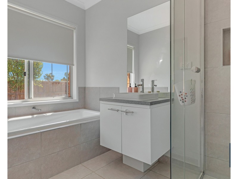 2 Marsanne Drive, Moama NSW 2731