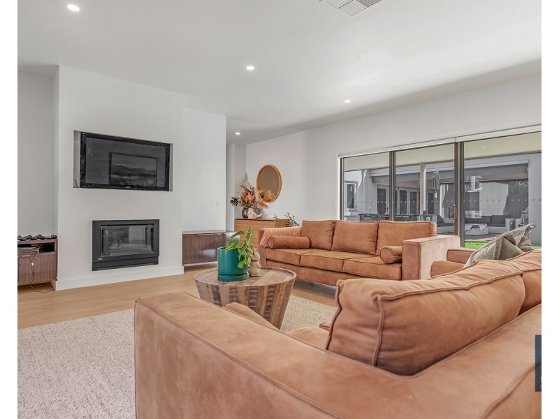 9 Wharparilla Drive, Echuca VIC 3564