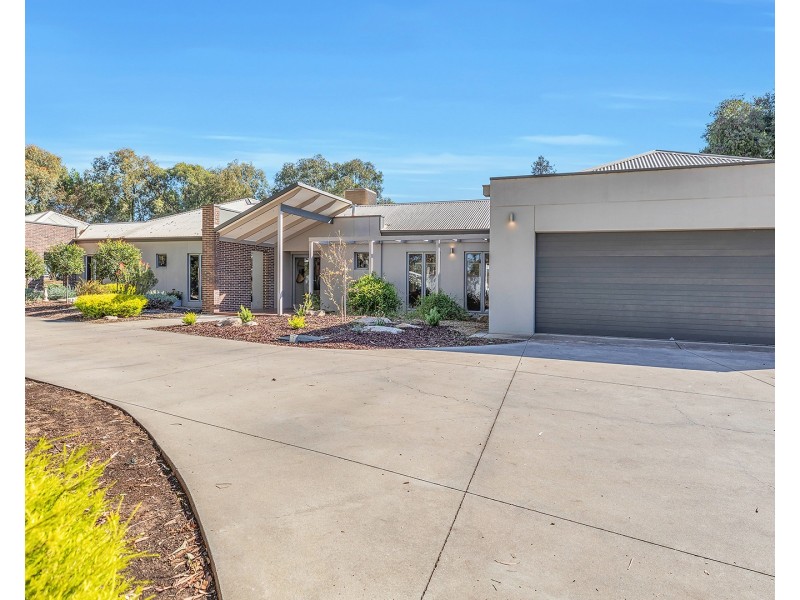 9 Wharparilla Drive, Echuca VIC 3564