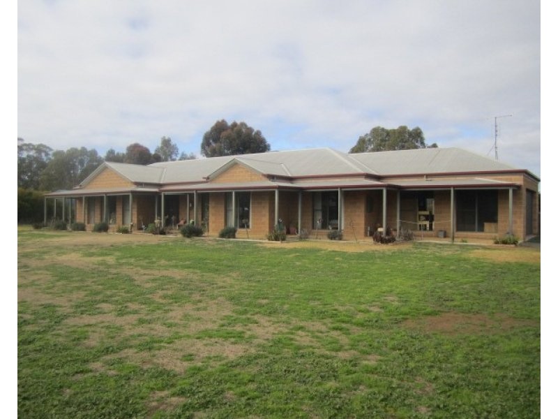 8 Bateman Drive, Echuca VIC 3564