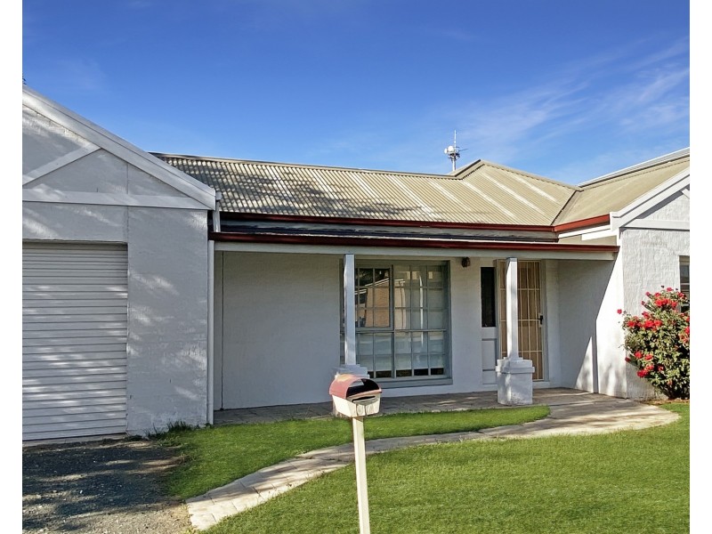 37 Porter Street, Moama NSW 2731