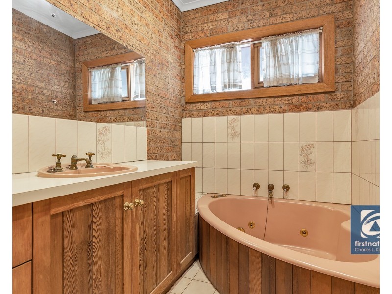 2 Lachlan Crescent, Echuca VIC 3564