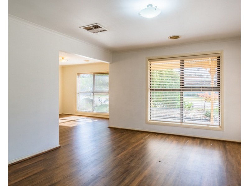 27 Woodland Circuit, Echuca VIC 3564