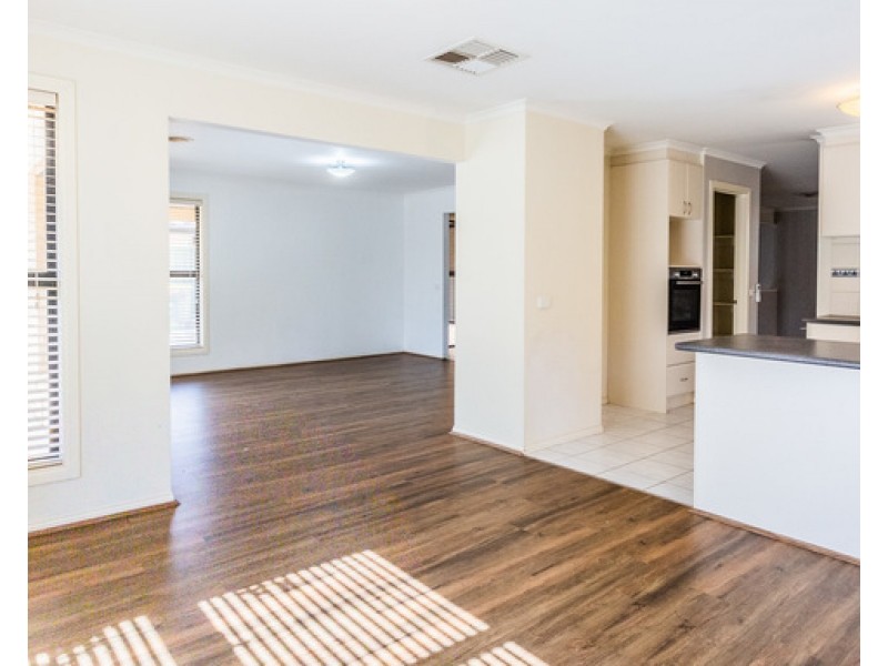 27 Woodland Circuit, Echuca VIC 3564