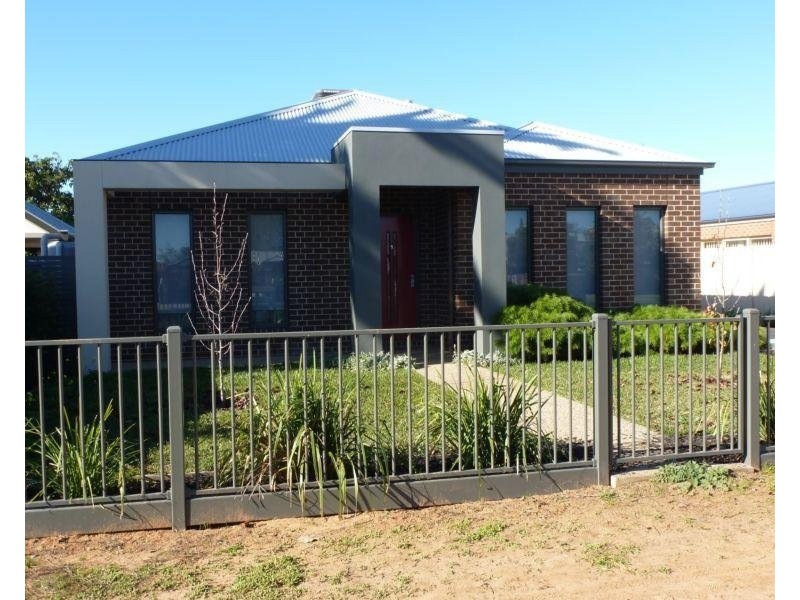 1/116 Sutton Street, Echuca VIC 3564