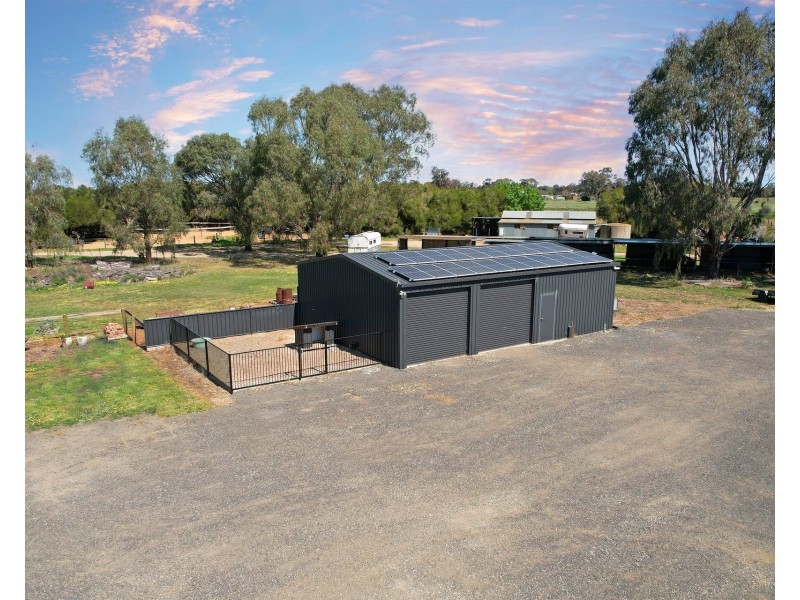 66 Pinerate Place, Echuca VIC 3564