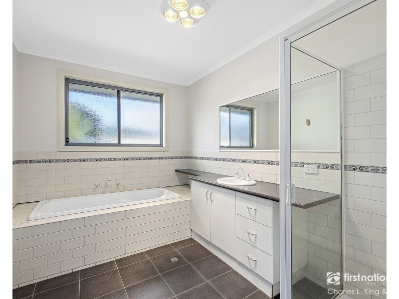 7 Kingfisher Drive West, Moama NSW 2731