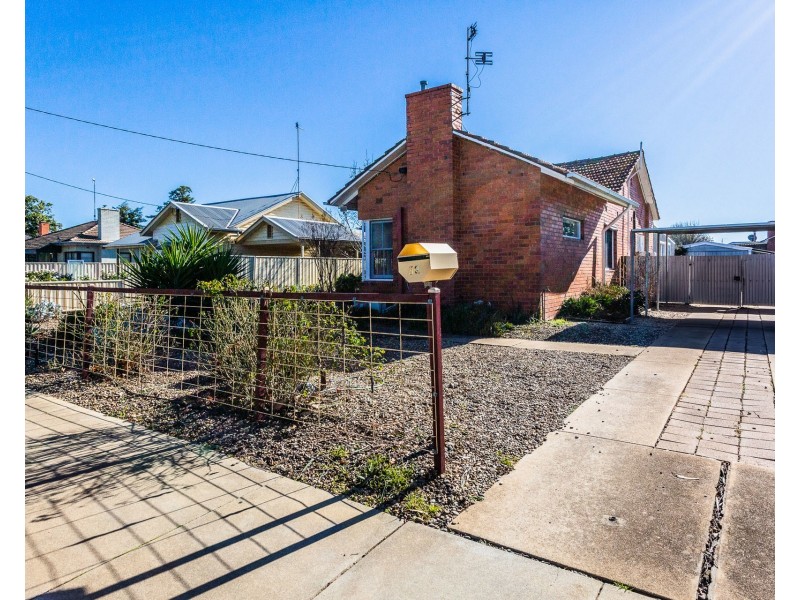 52 McKinlay Street, Echuca VIC 3564