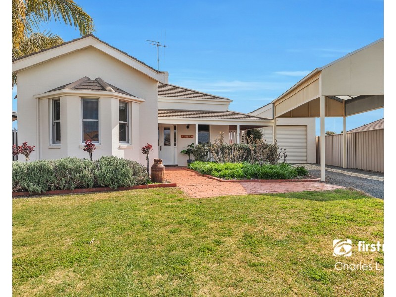 8 MacIntyre Crescent, Echuca VIC 3564