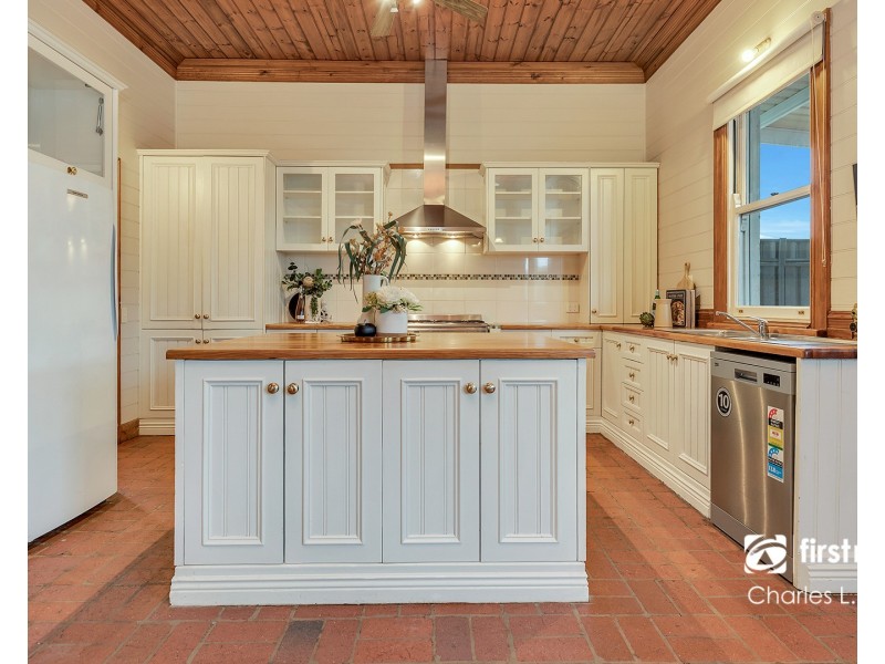 8 MacIntyre Crescent, Echuca VIC 3564