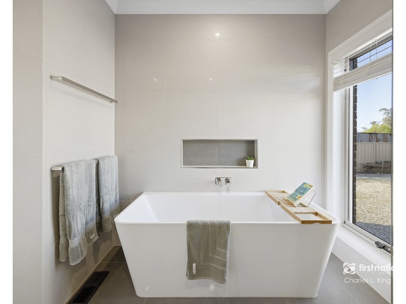 59 Baynes Street, Rochester VIC 3561