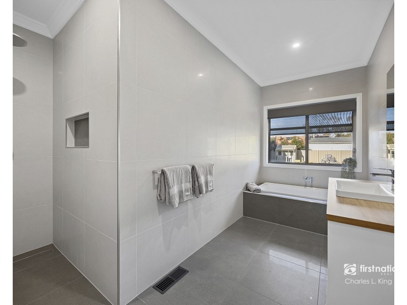 59 Baynes Street, Rochester VIC 3561