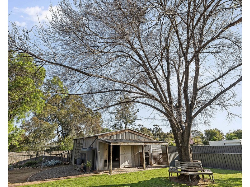9 Moama Street, Echuca VIC 3564