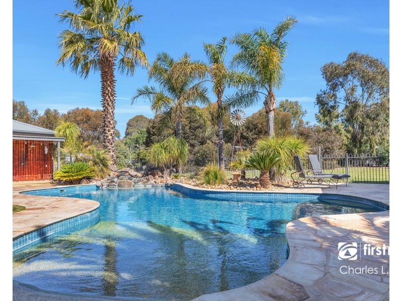 70 Schoeffel Drive, Echuca VIC 3564