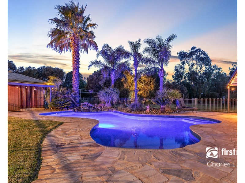 70 Schoeffel Drive, Echuca VIC 3564