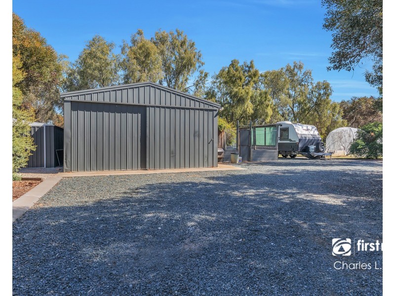70 Schoeffel Drive, Echuca VIC 3564