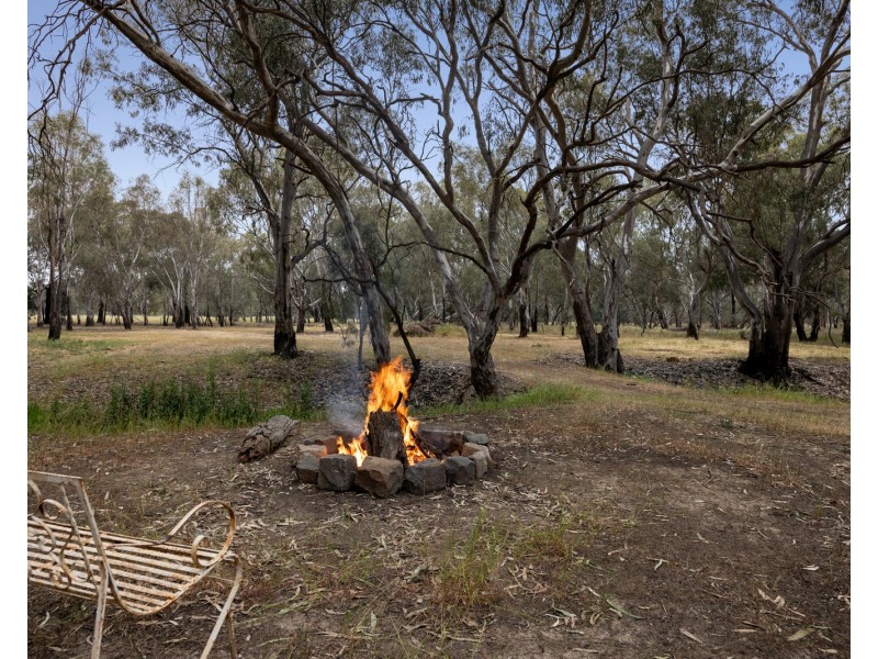 189 High Street, Echuca VIC 3564