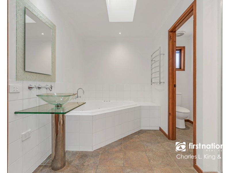 93 Campaspe Esplanade, Echuca VIC 3564