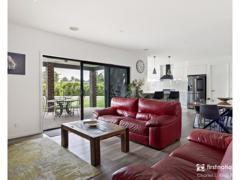 64 Pinerate Place, Echuca VIC 3564