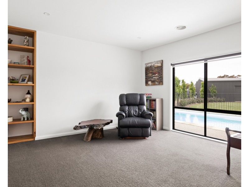 64 Pinerate Place, Echuca VIC 3564