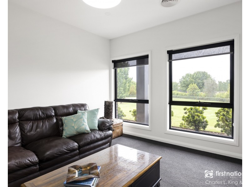 64 Pinerate Place, Echuca VIC 3564