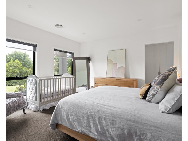 64 Pinerate Place, Echuca VIC 3564