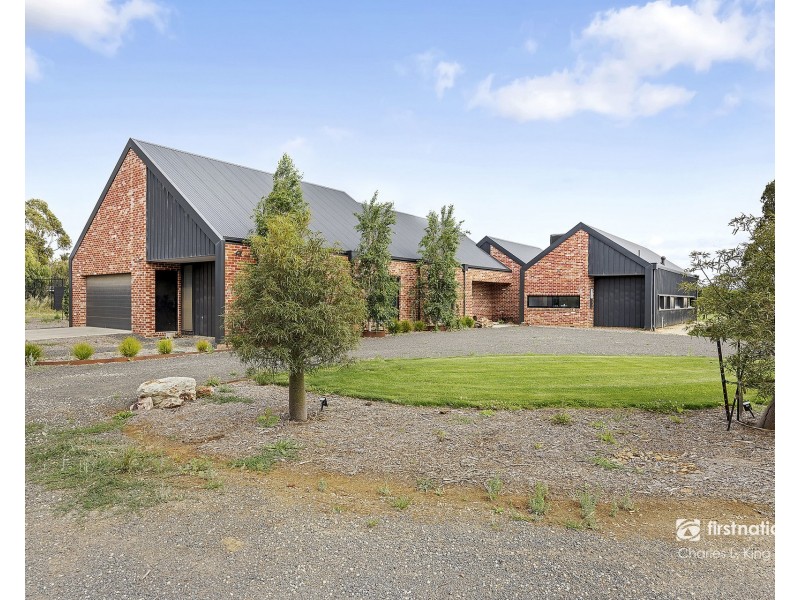 66 Pinerate Place, Echuca VIC 3564