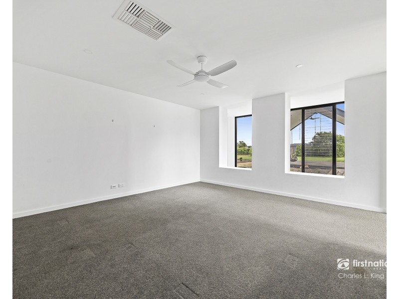 66 Pinerate Place, Echuca VIC 3564