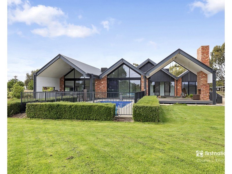 66 Pinerate Place, Echuca VIC 3564