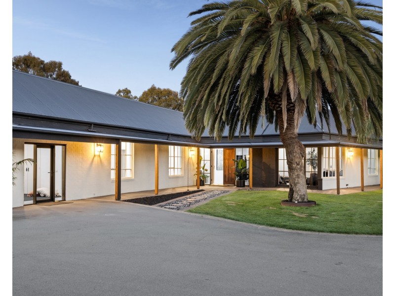 98 Wharparilla Drive, Echuca VIC 3564