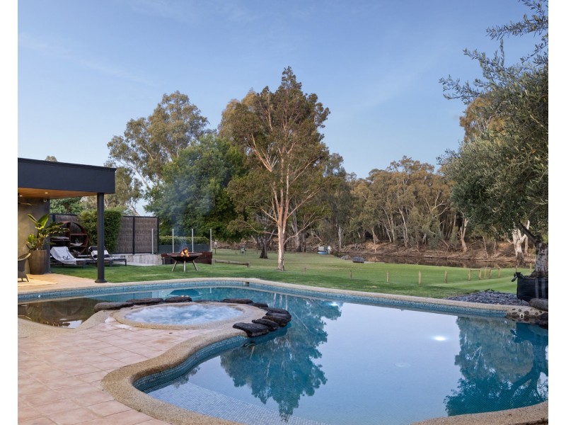 98 Wharparilla Drive, Echuca VIC 3564