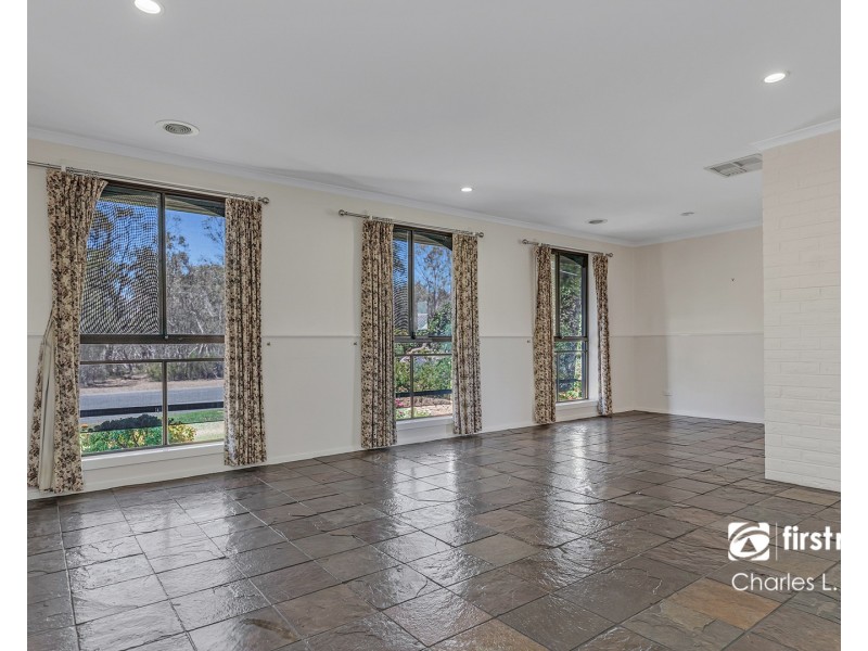 99 Campaspe Esplanade, Echuca VIC 3564