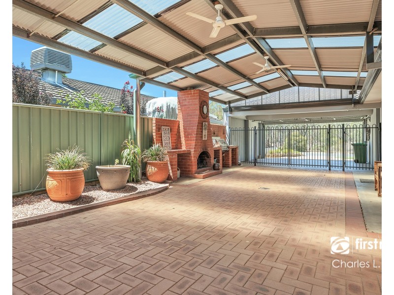 99 Campaspe Esplanade, Echuca VIC 3564