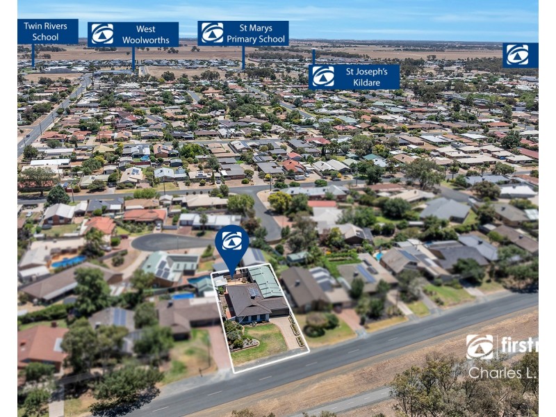 99 Campaspe Esplanade, Echuca VIC 3564