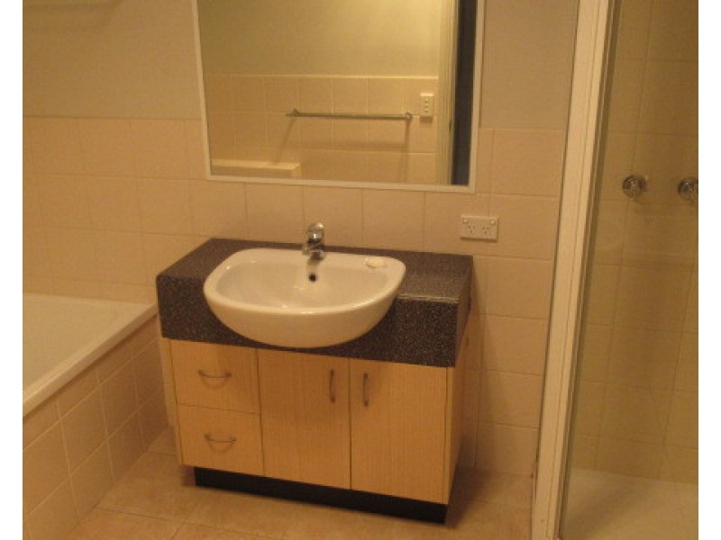 2/73 Annesley Street, Echuca VIC 3564