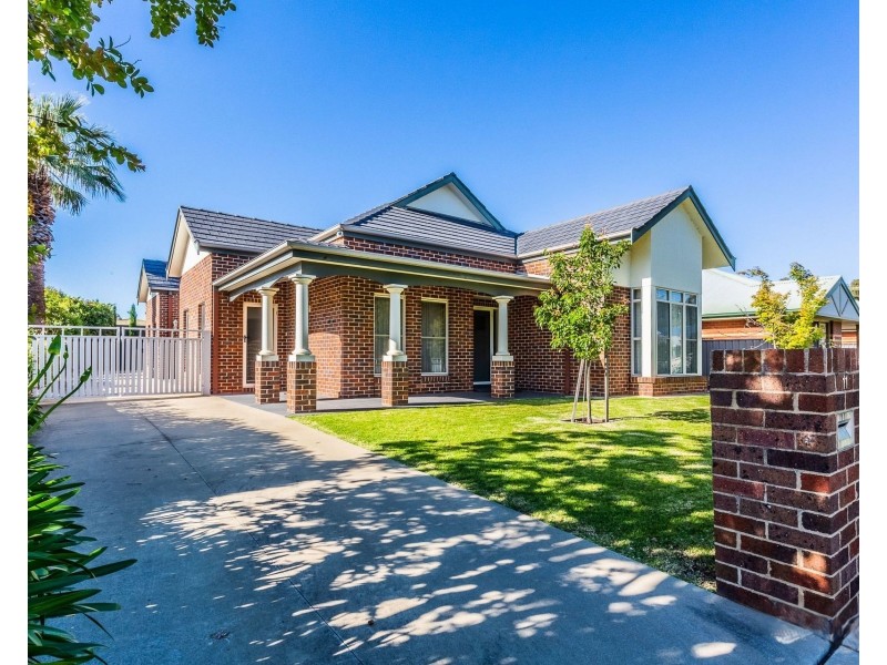 11 Collier Street, Echuca VIC 3564