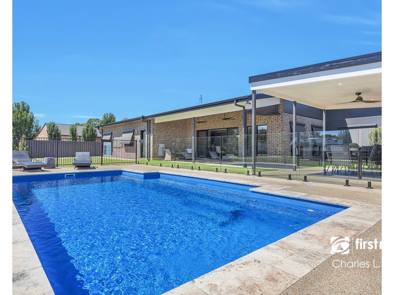 21E Maidensmith Drive, Moama NSW 2731