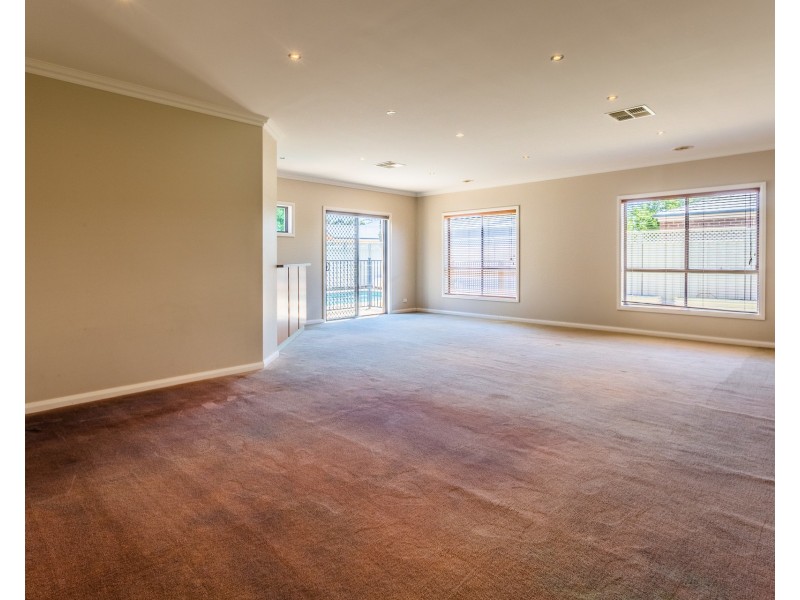 17 Forfar Drive, Moama NSW 2731