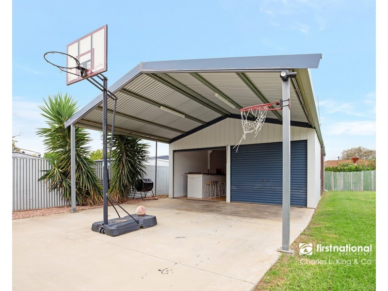 84 Sturt Street, Echuca VIC 3564