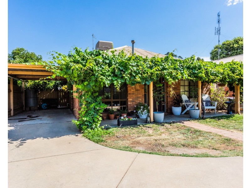 2/118 Haverfield Street, Echuca VIC 3564