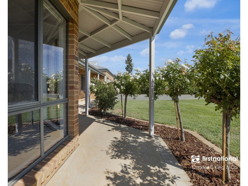 6 Village Court, Echuca VIC 3564