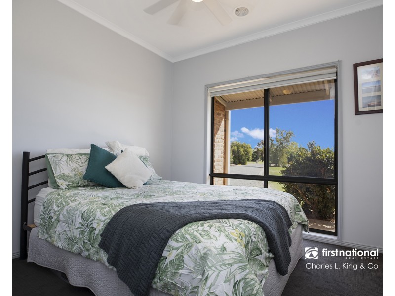 6 Village Court, Echuca VIC 3564