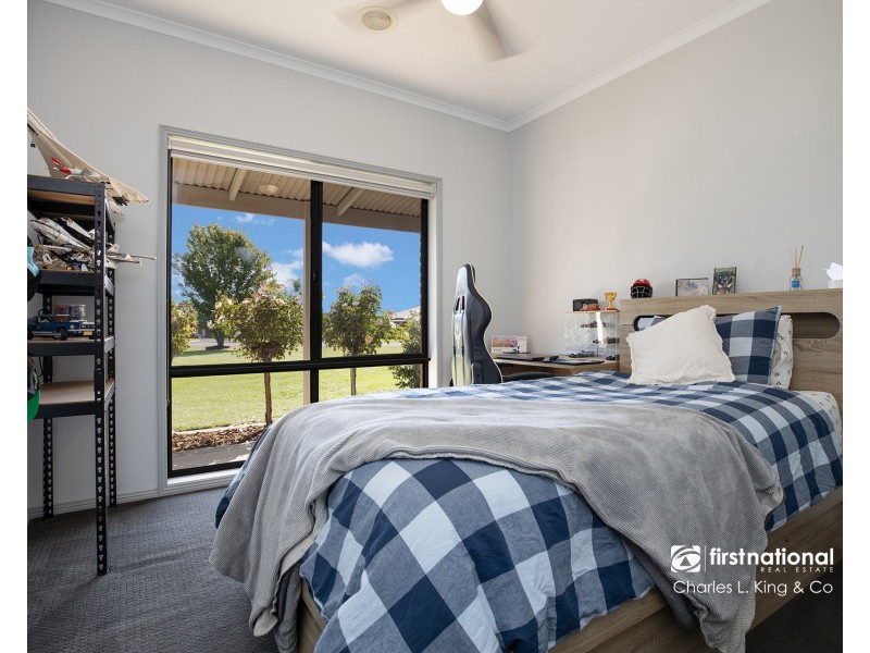 6 Village Court, Echuca VIC 3564