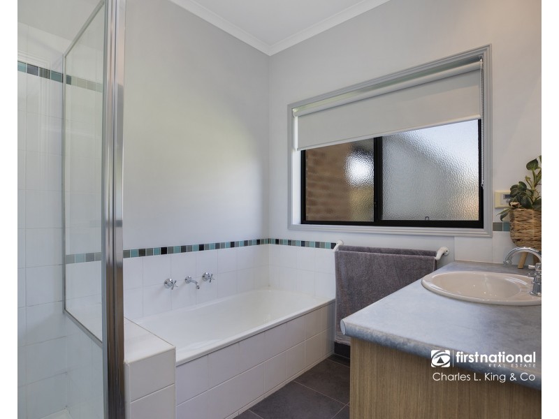 6 Village Court, Echuca VIC 3564