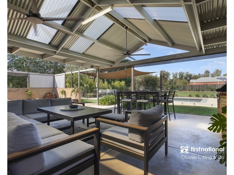 6 Village Court, Echuca VIC 3564