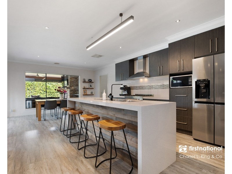 9 Whitby Close, Echuca VIC 3564