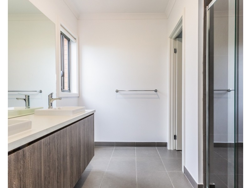 11 Emmylou Place, Moama NSW 2731