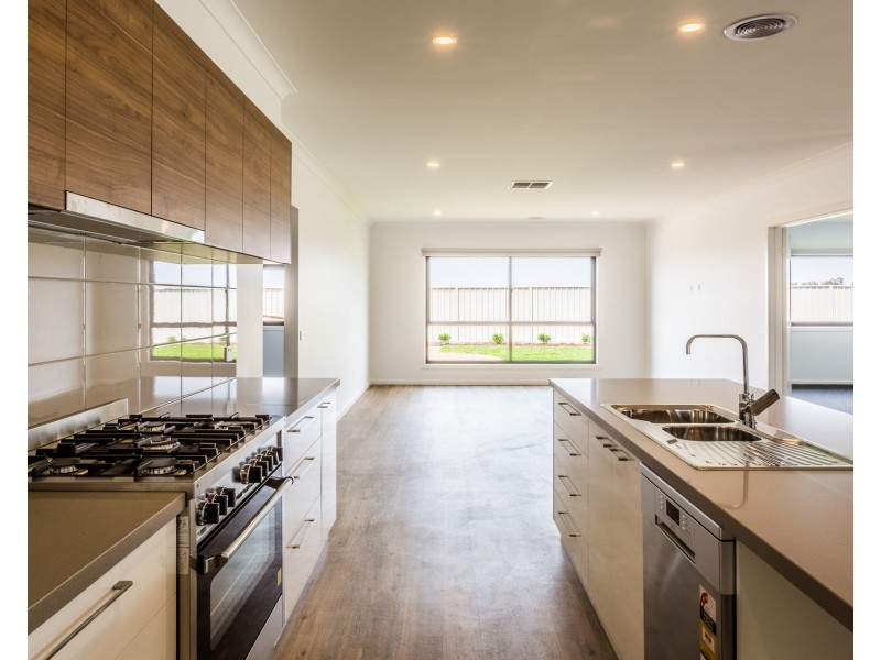 9 Magnolia Drive, Echuca VIC 3564