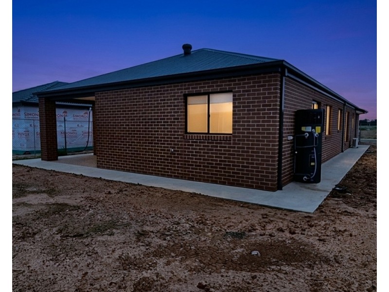 39 Yakoa Natya Avenue, Echuca VIC 3564