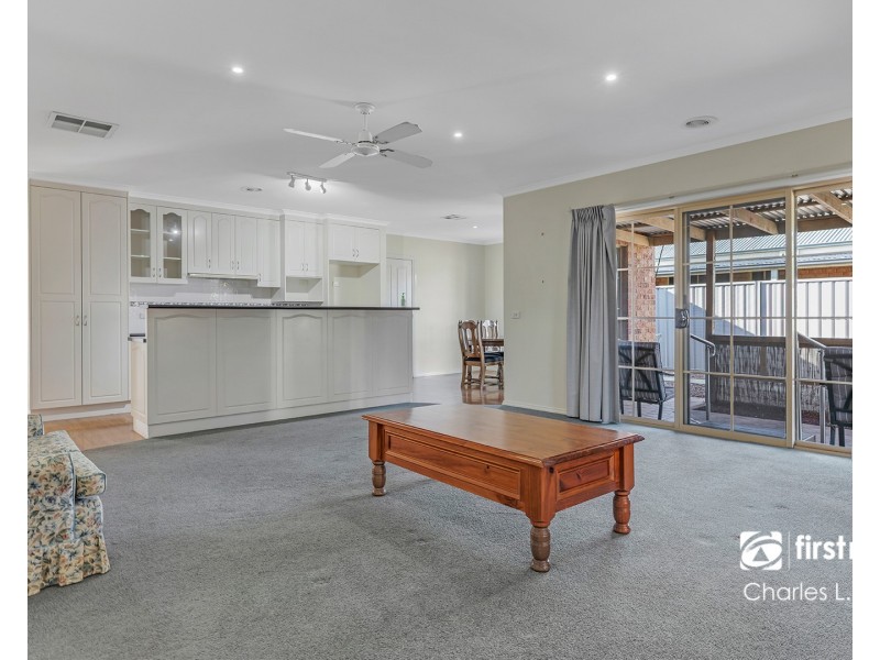 49 Genevieve Avenue, Echuca VIC 3564